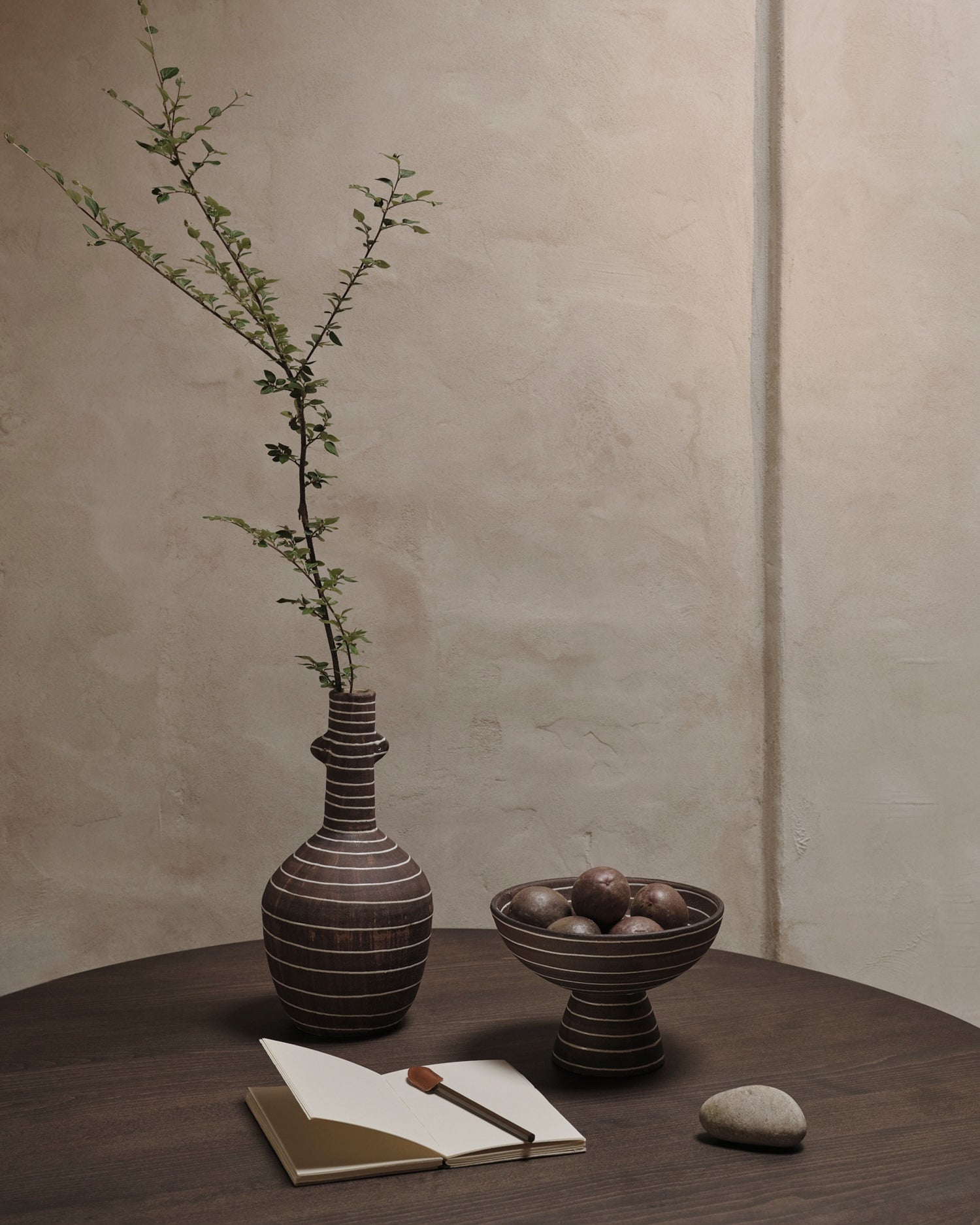 Brura Vase - Coffee/White