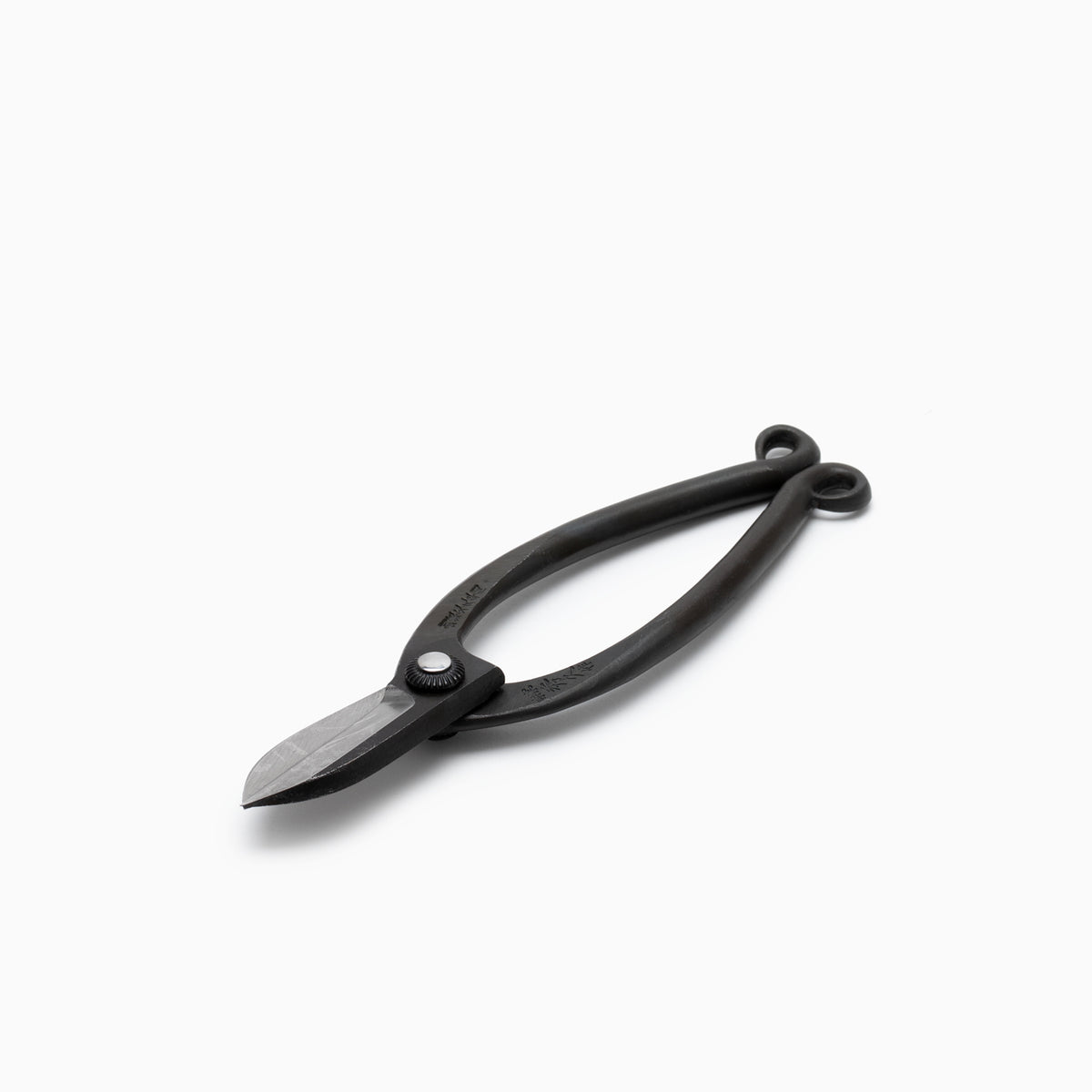 Ikebana scissors Okatsune 215-S: Ikenobo style – small model - stainless  steel - Shop - Okatsune Europe